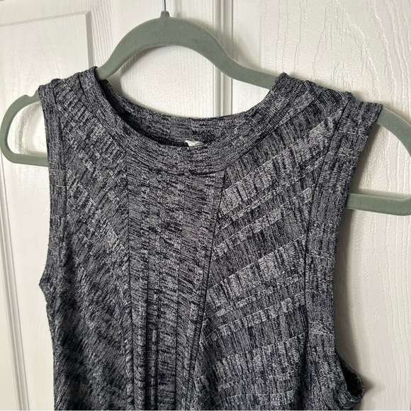 GAP Knit Dress - Picture 2 of 5